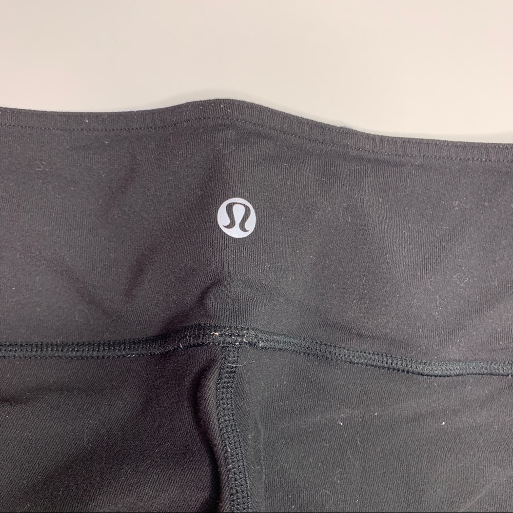 Lululemon Wunder Under Reversible Crop 8 C-91 - Picture 4 of 6